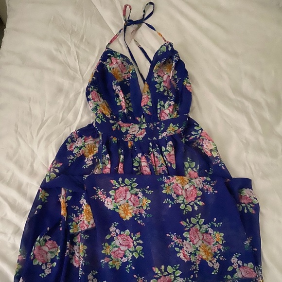 FEMME Floral Halter Gown - Picture 7 of 8